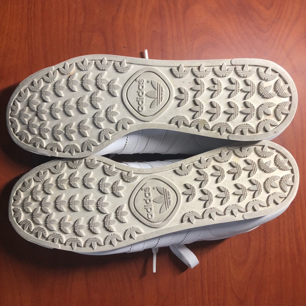 adidas | Women’s All White Leather Samoa - Picture 4 of 7